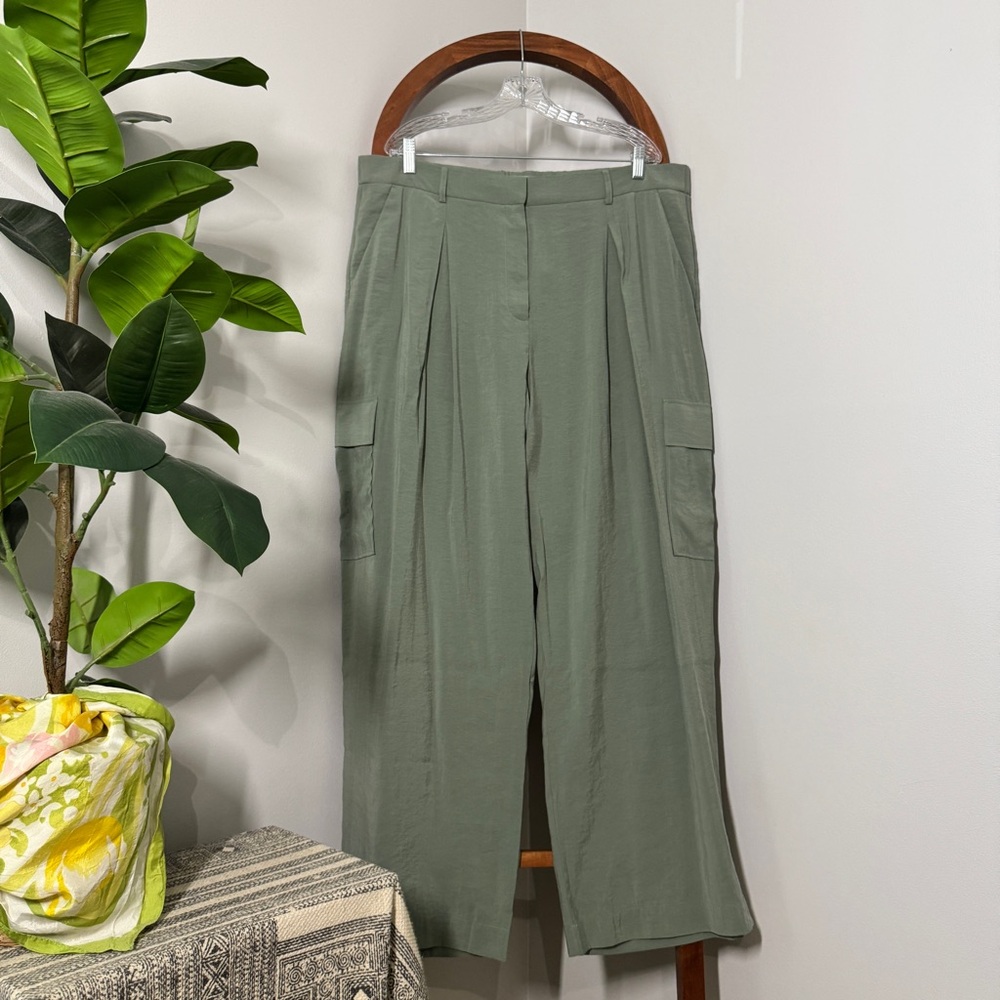 Abercrombie & Fitch 34 LONG TALL Olive Drapey Tailored Cargo Wide Leg Pant NEW